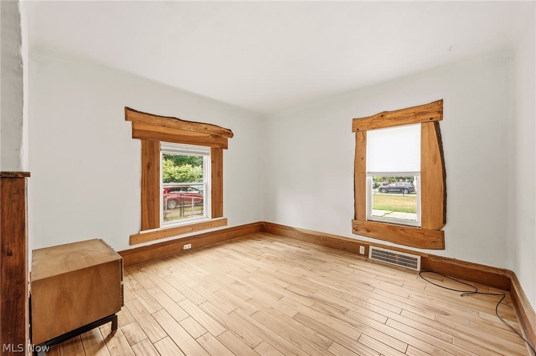 6914 Wakefield Avenue – photo 5