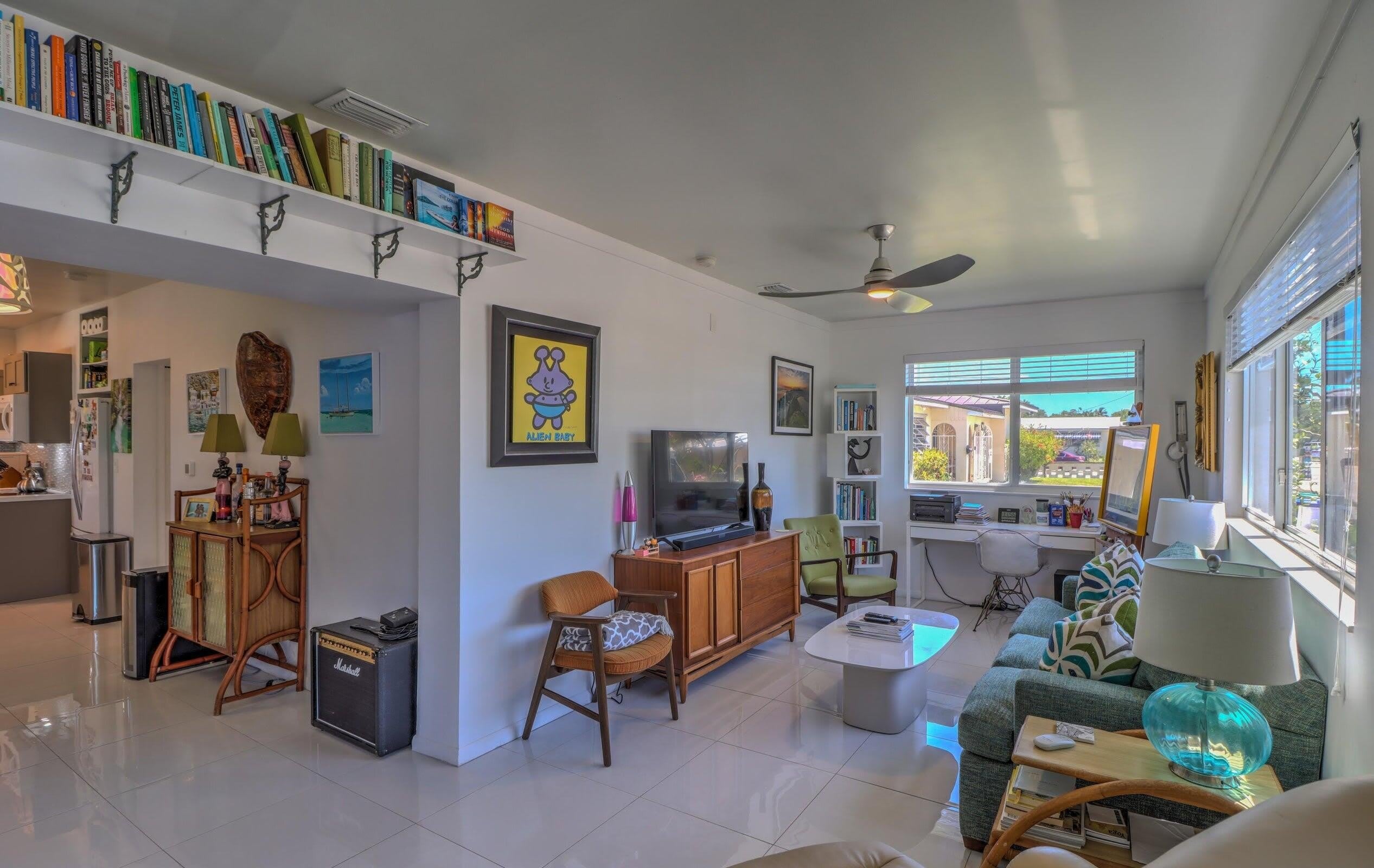 2515 Staples Avenue – photo 4