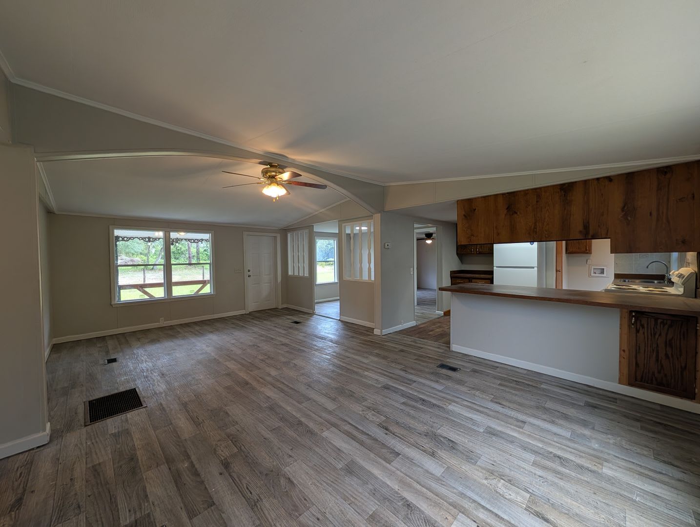 3 bed, 2 bath on 1/3 Acre of FENCED land. – photo 2