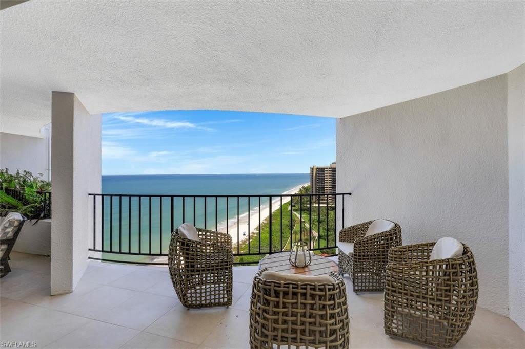 3951 Gulf Shore Blvd N – photo 2