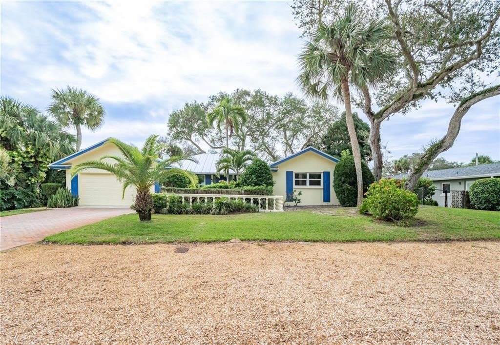 626 Honeysuckle Lane – photo 1