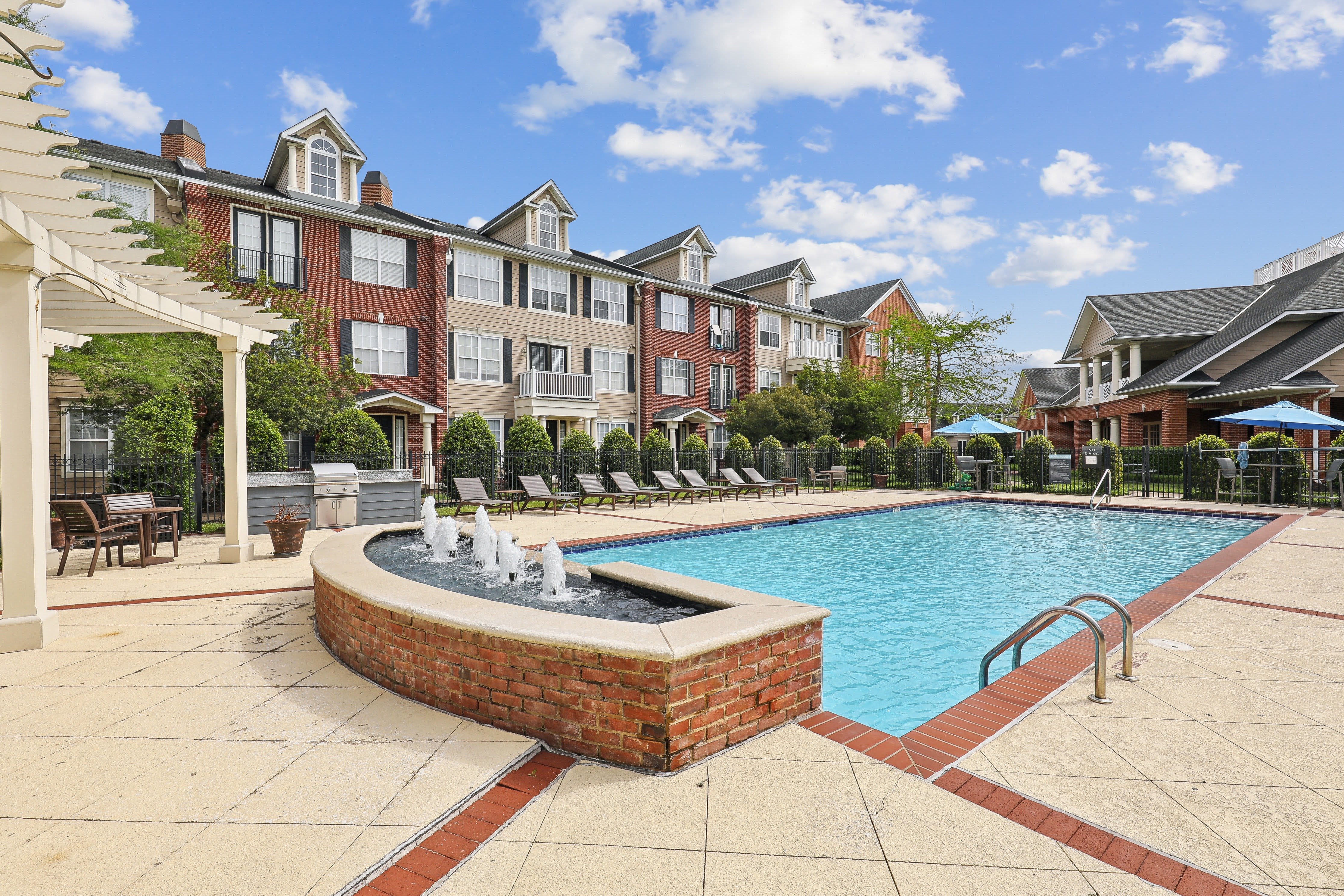 Nav850 at Olde Towne – photo 1