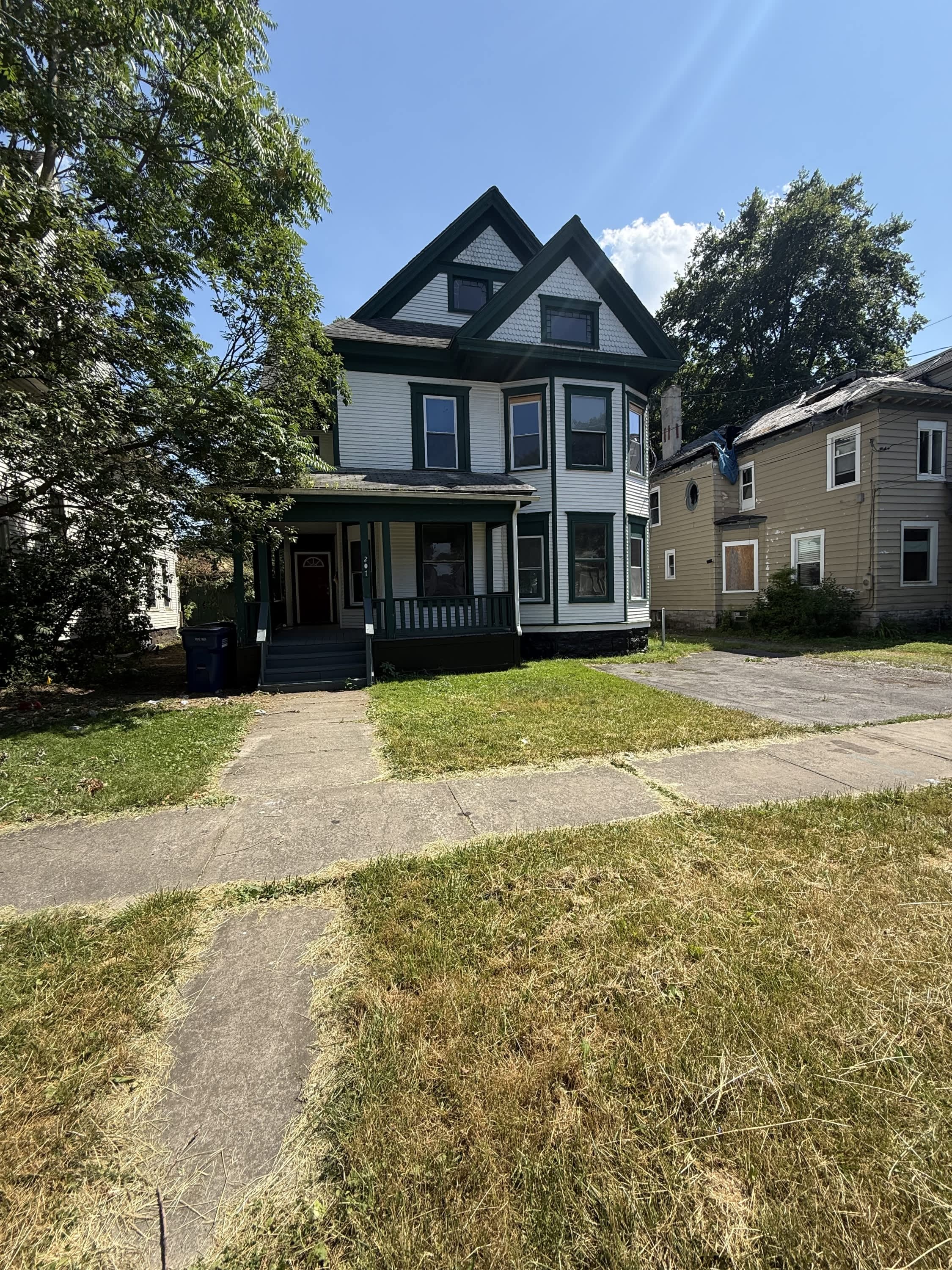 207 McLennan Avenue – photo 5