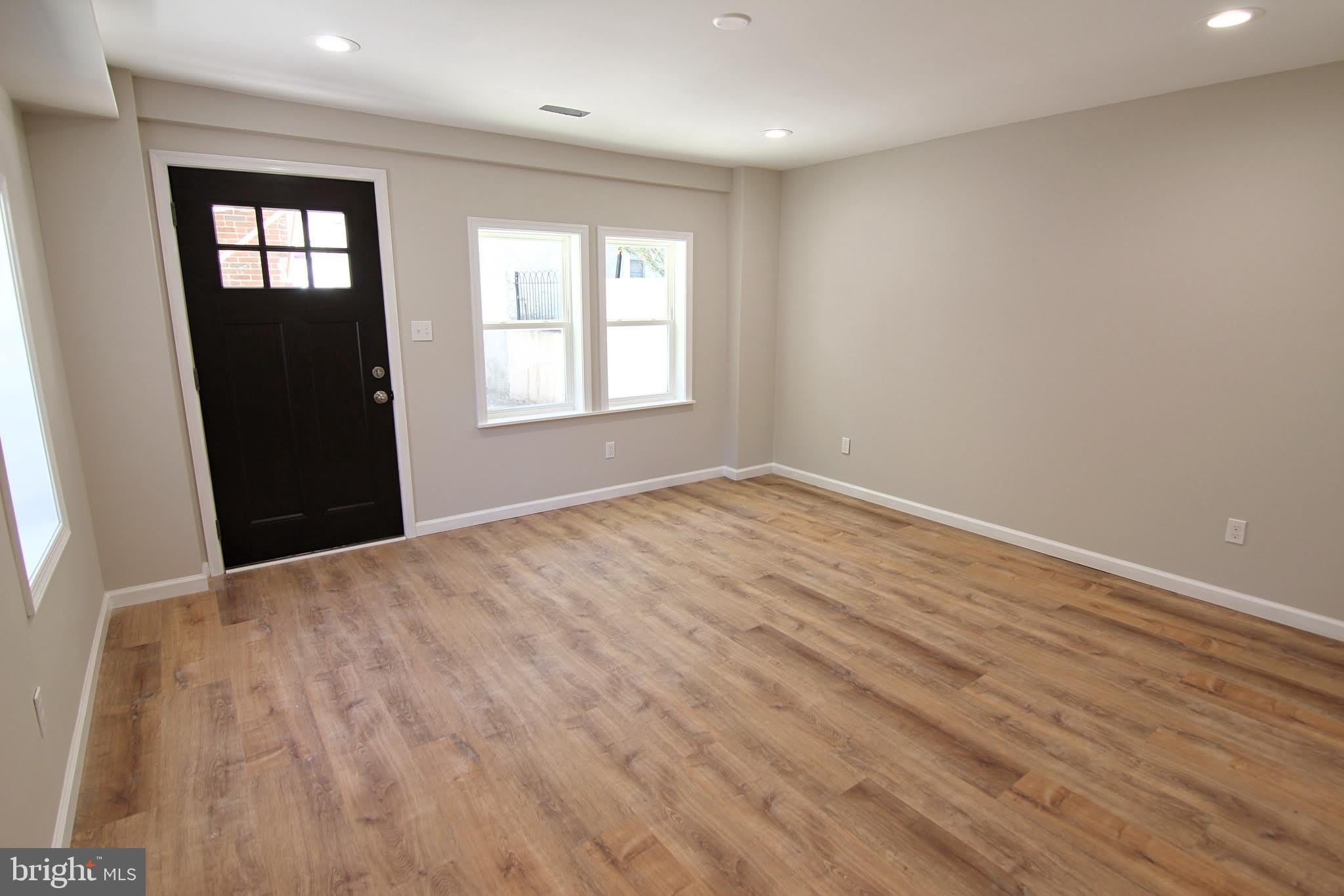 617 FORD Street – photo 2
