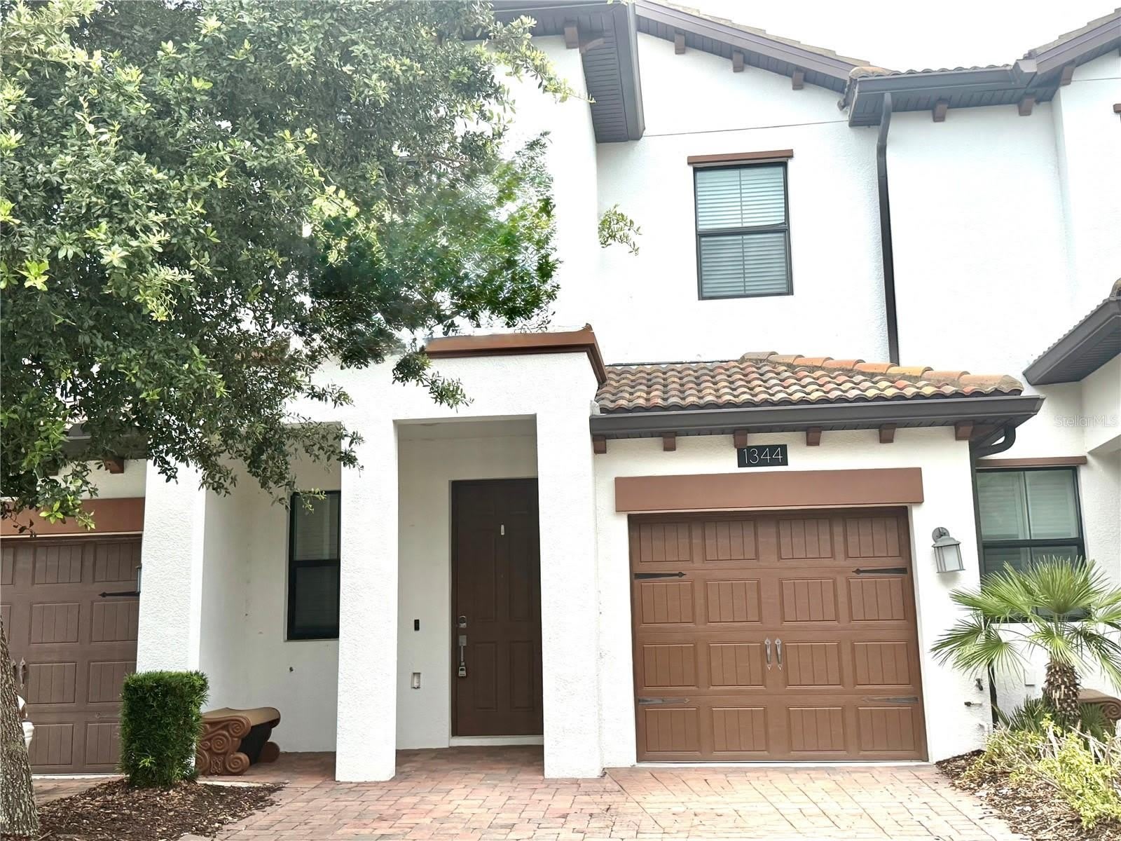 1344 ROYAL ST GEORGE Boulevard – photo 1