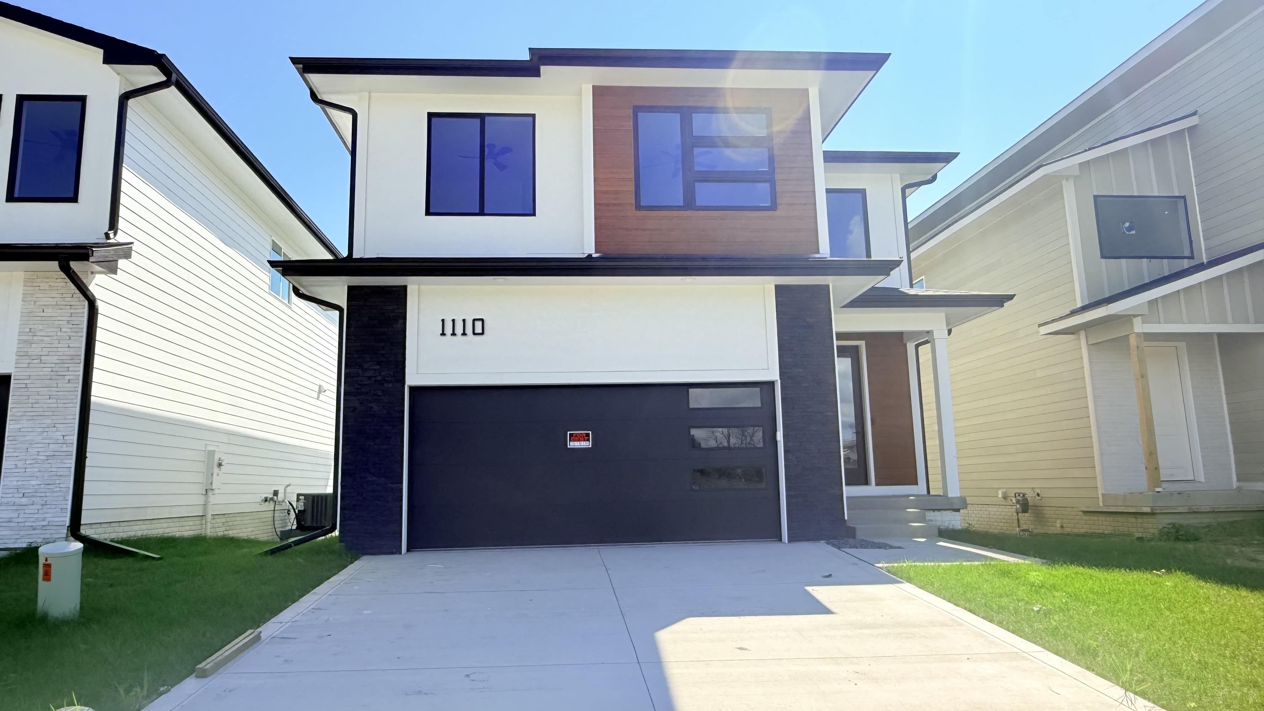1100 Nw Sproul Dr – photo 1