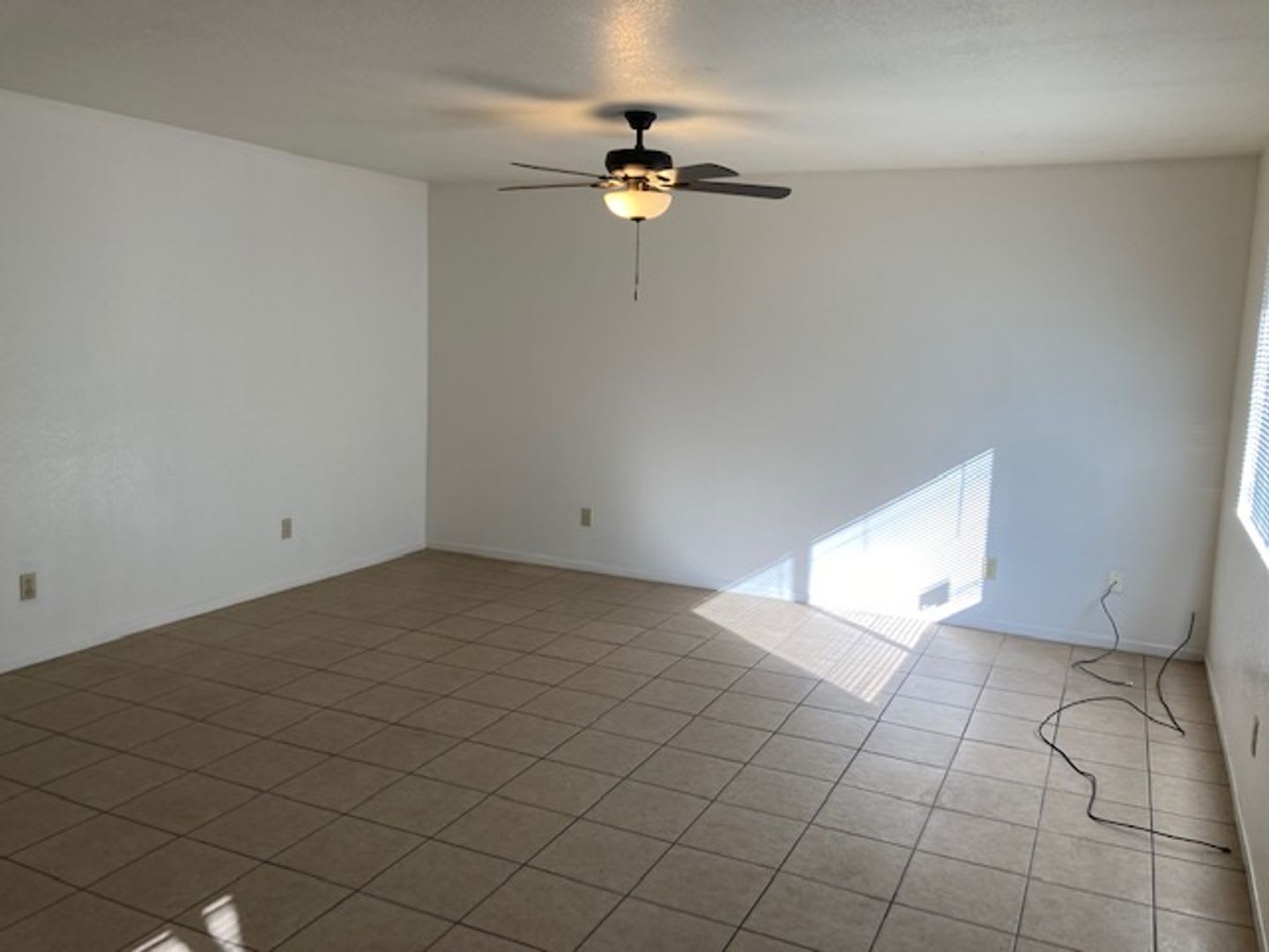 860 W. Commercial Ave., El Centro – photo 2