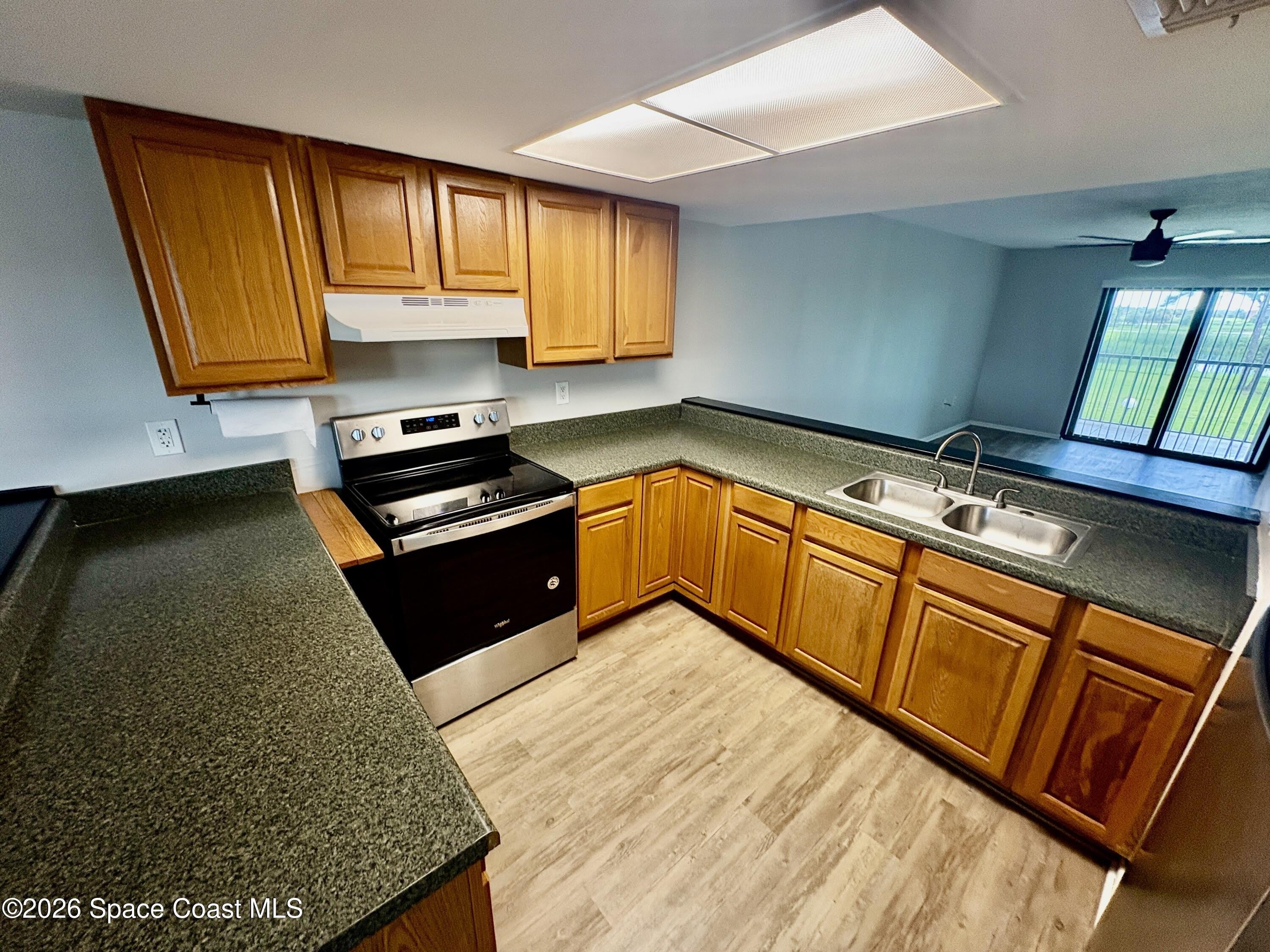 420 Catamaran Drive – photo 5