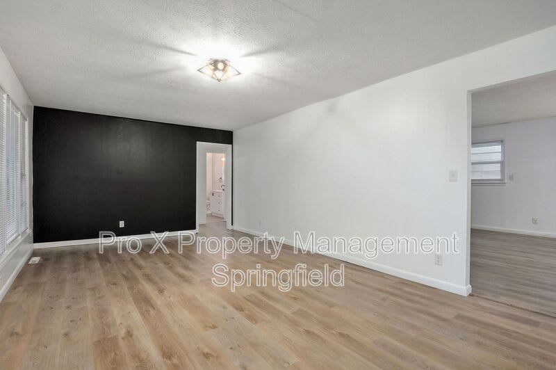 906 North Belview Ave – photo 4