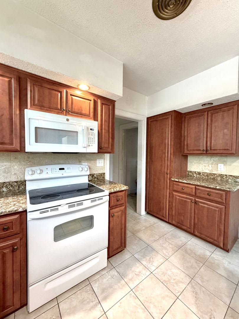1407 Belmonte Ave – photo 5
