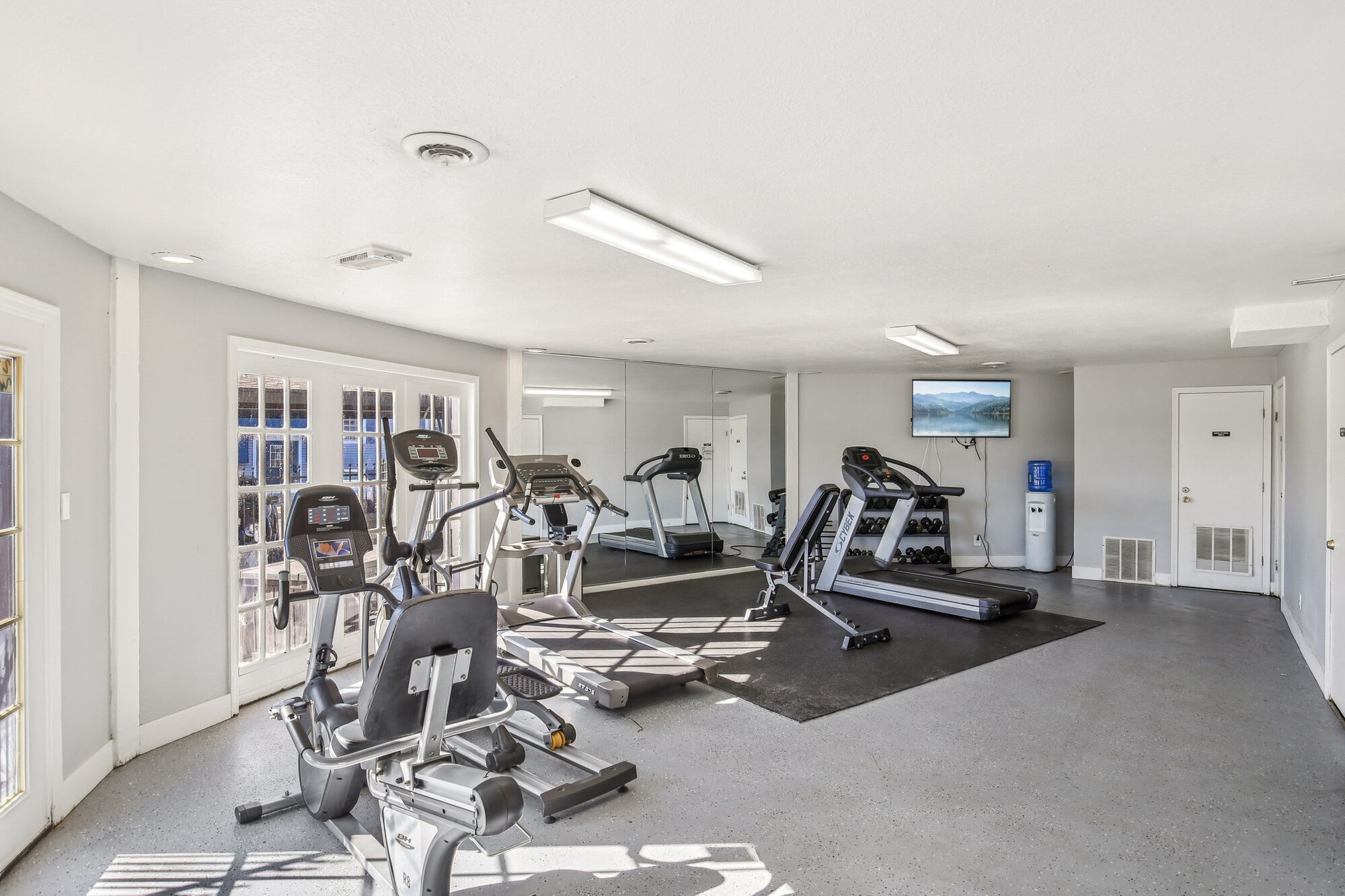 Latitude 72 Apartment Homes – photo 2