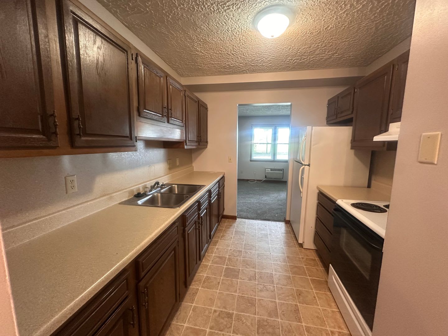 2357 Ansley St – photo 4
