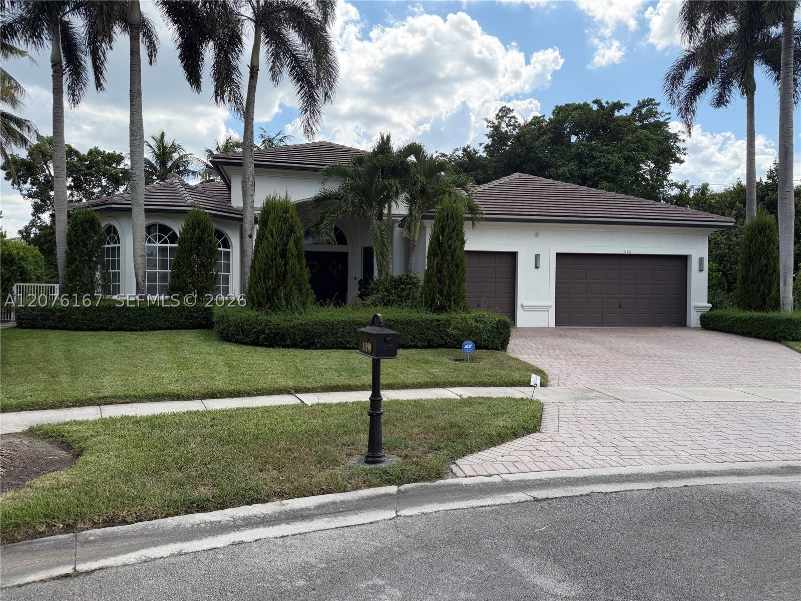 11190 Redhawk St – photo 1