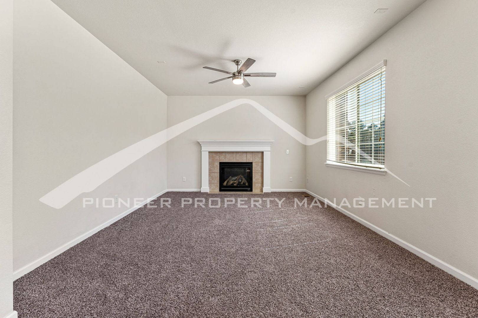 Spacious Home with Fenced Yard and Central AC – photo 4