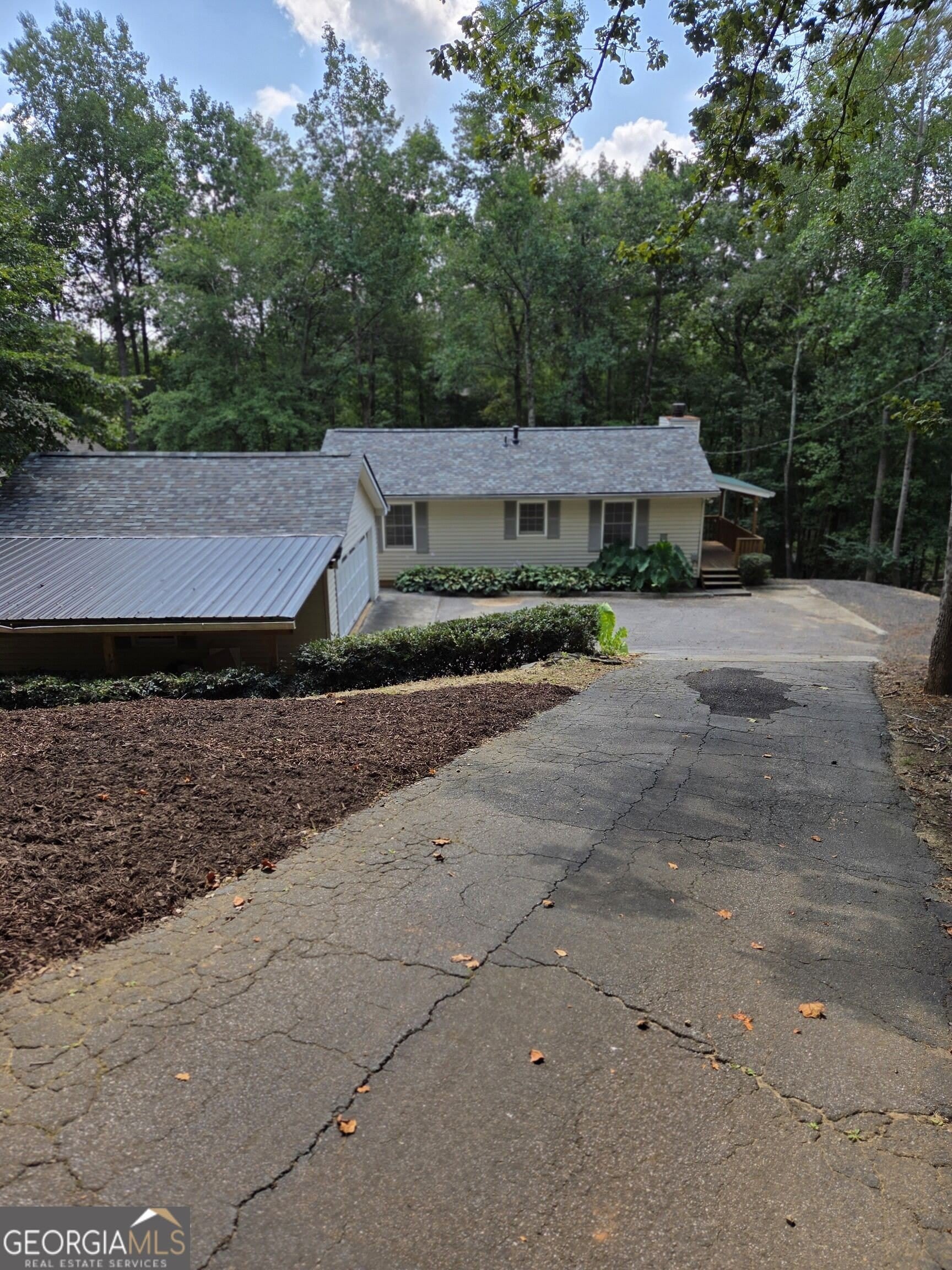 984 Overlook Drive – photo 2