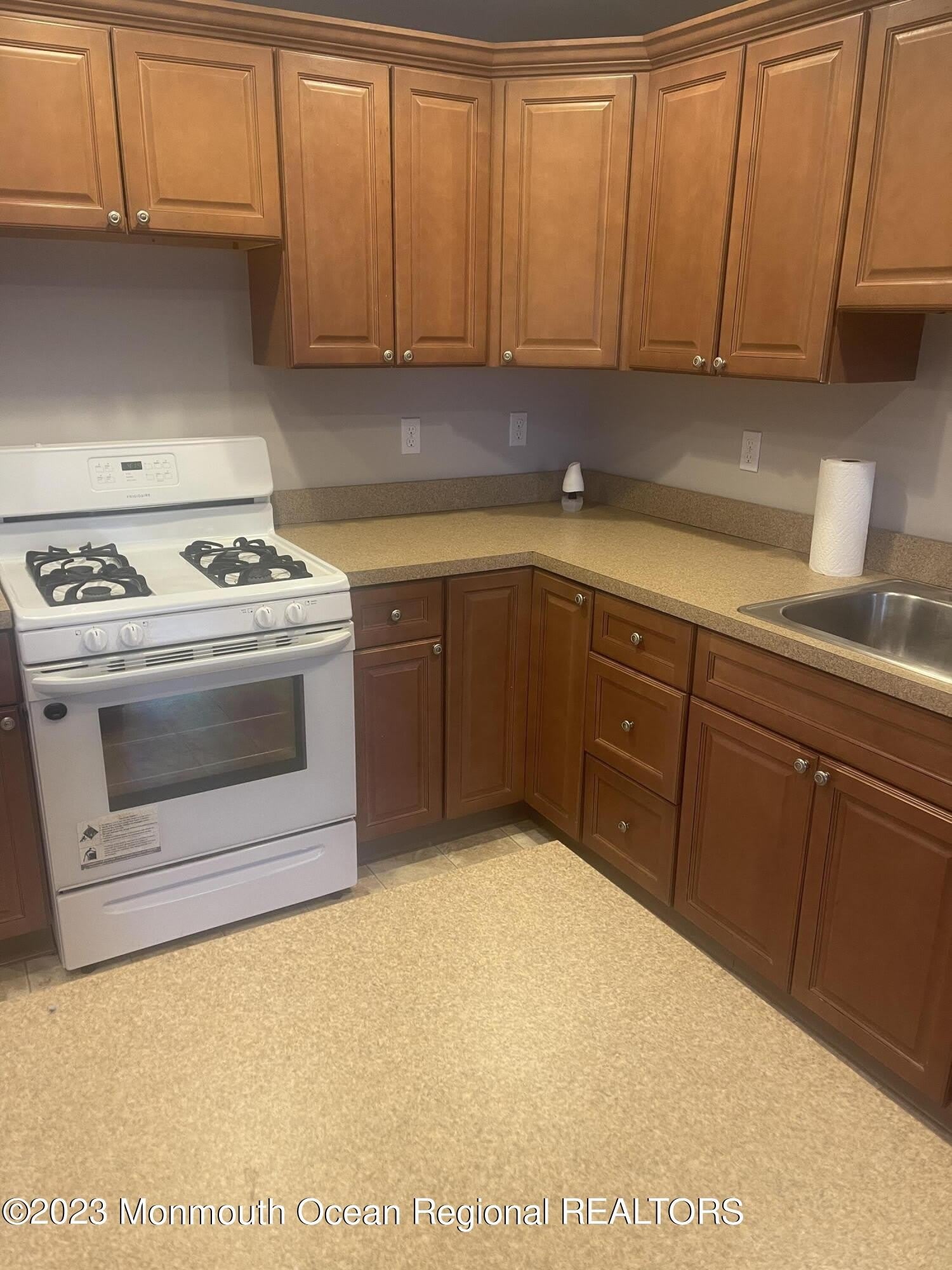 2 Leonardville Road – photo 2