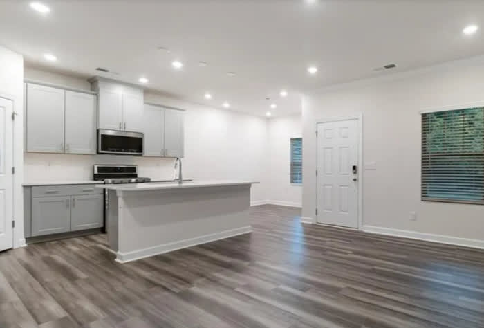422 Nixon Road – photo 3