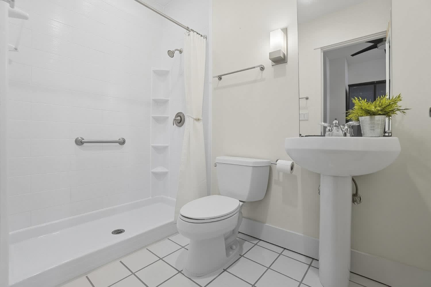 26 E 6th St – photo 3