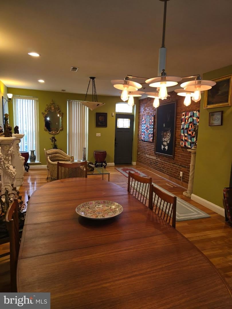 782 W Hamburg St – photo 4