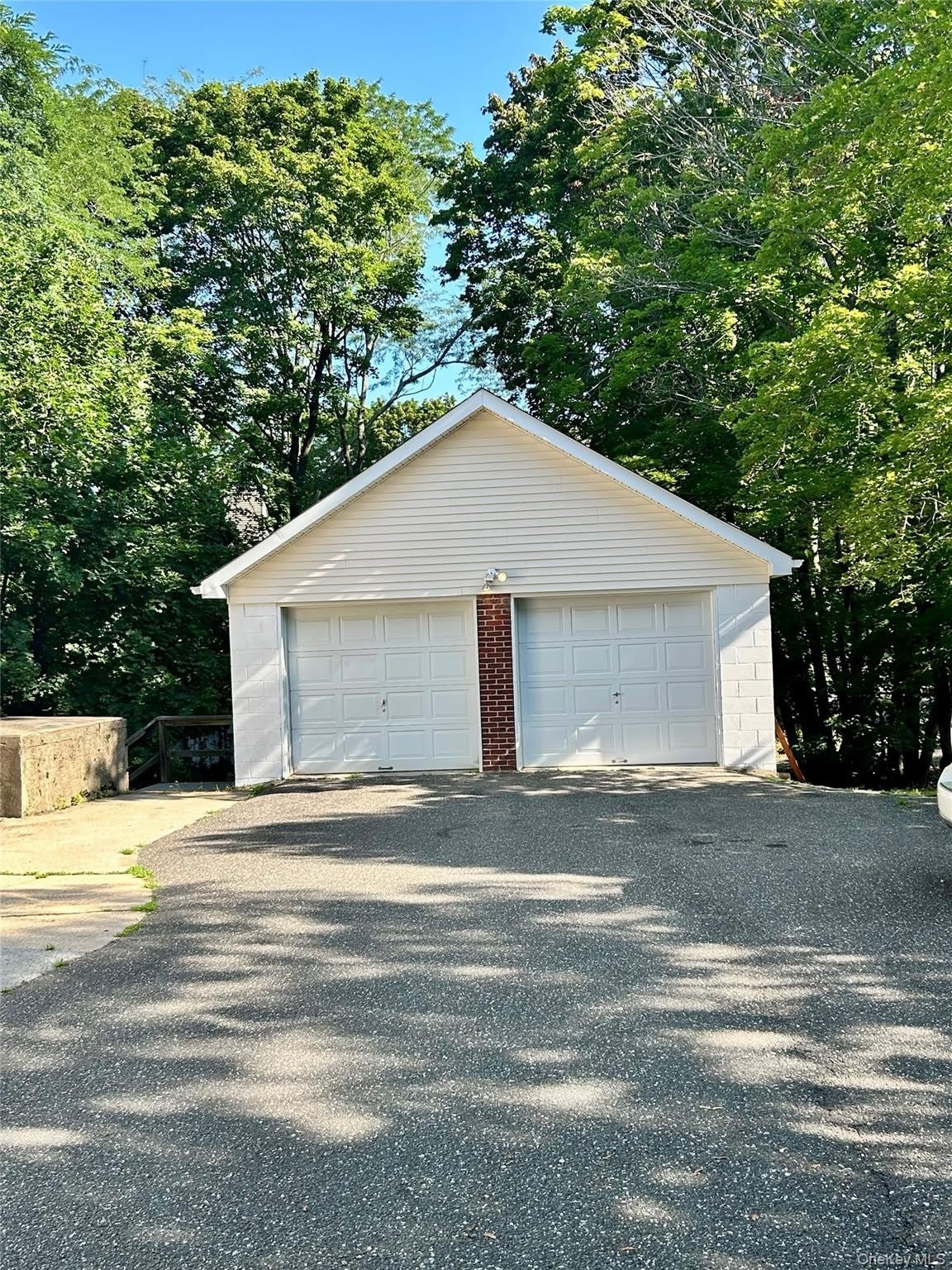 321 Canal Road – photo 3