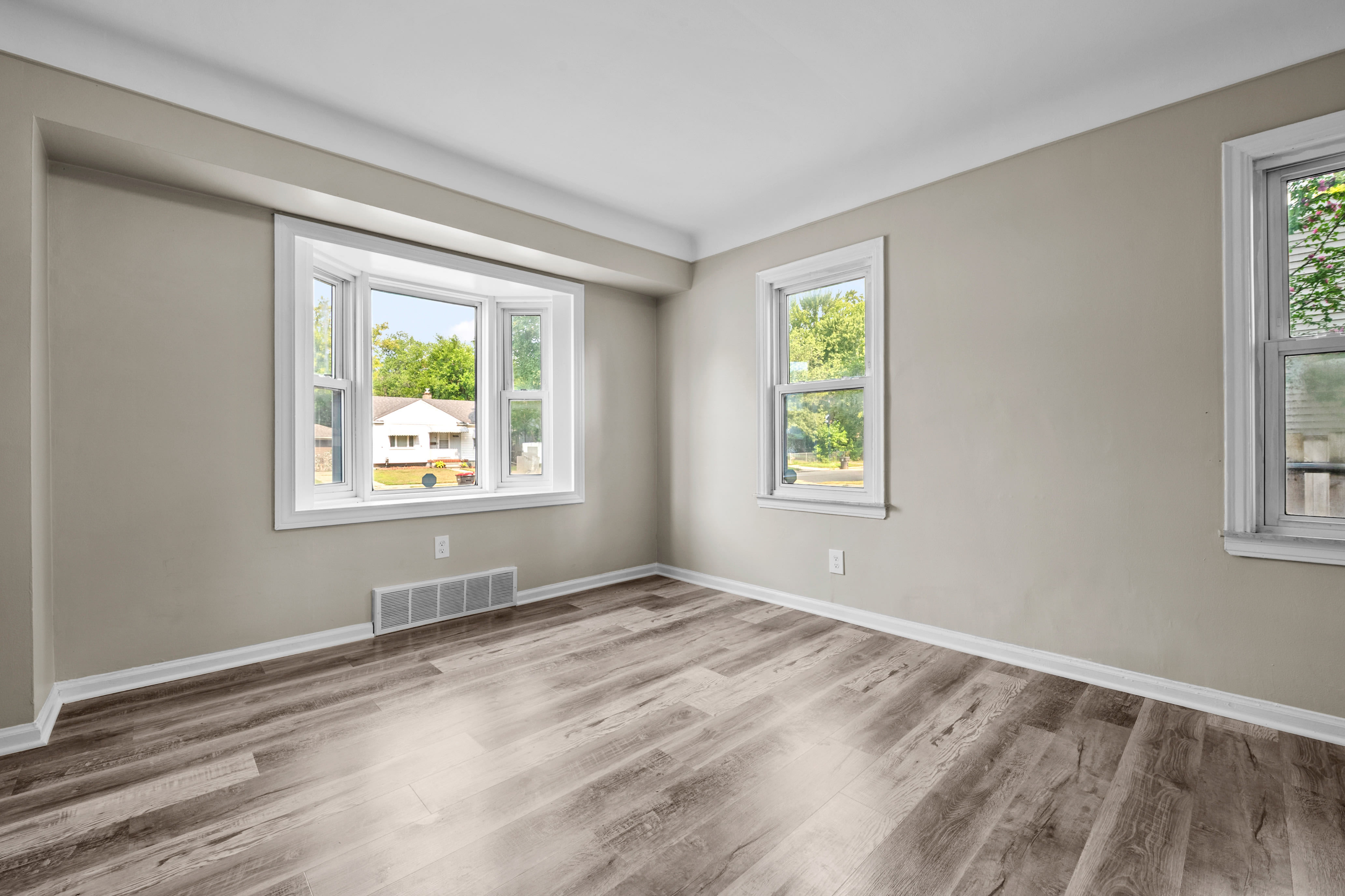 28526 Brentwood St – photo 5