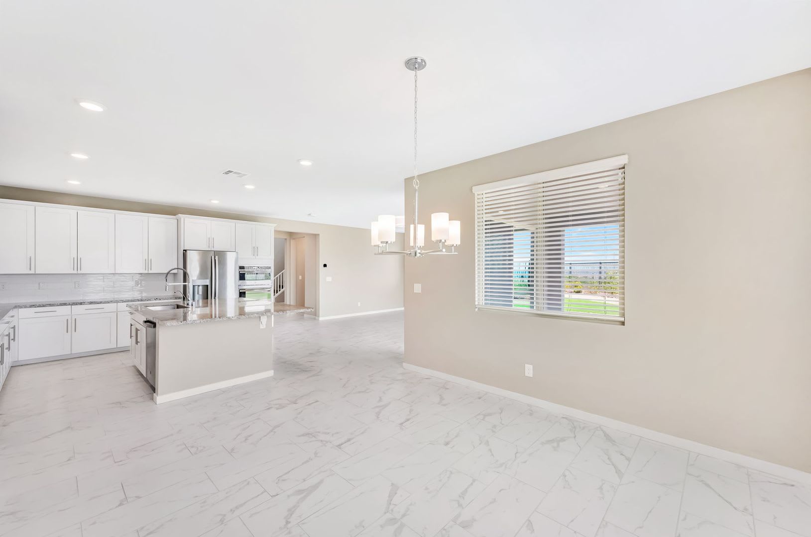 Modern Luxury on an Expansive Homesite in Summerlin West! – photo 5