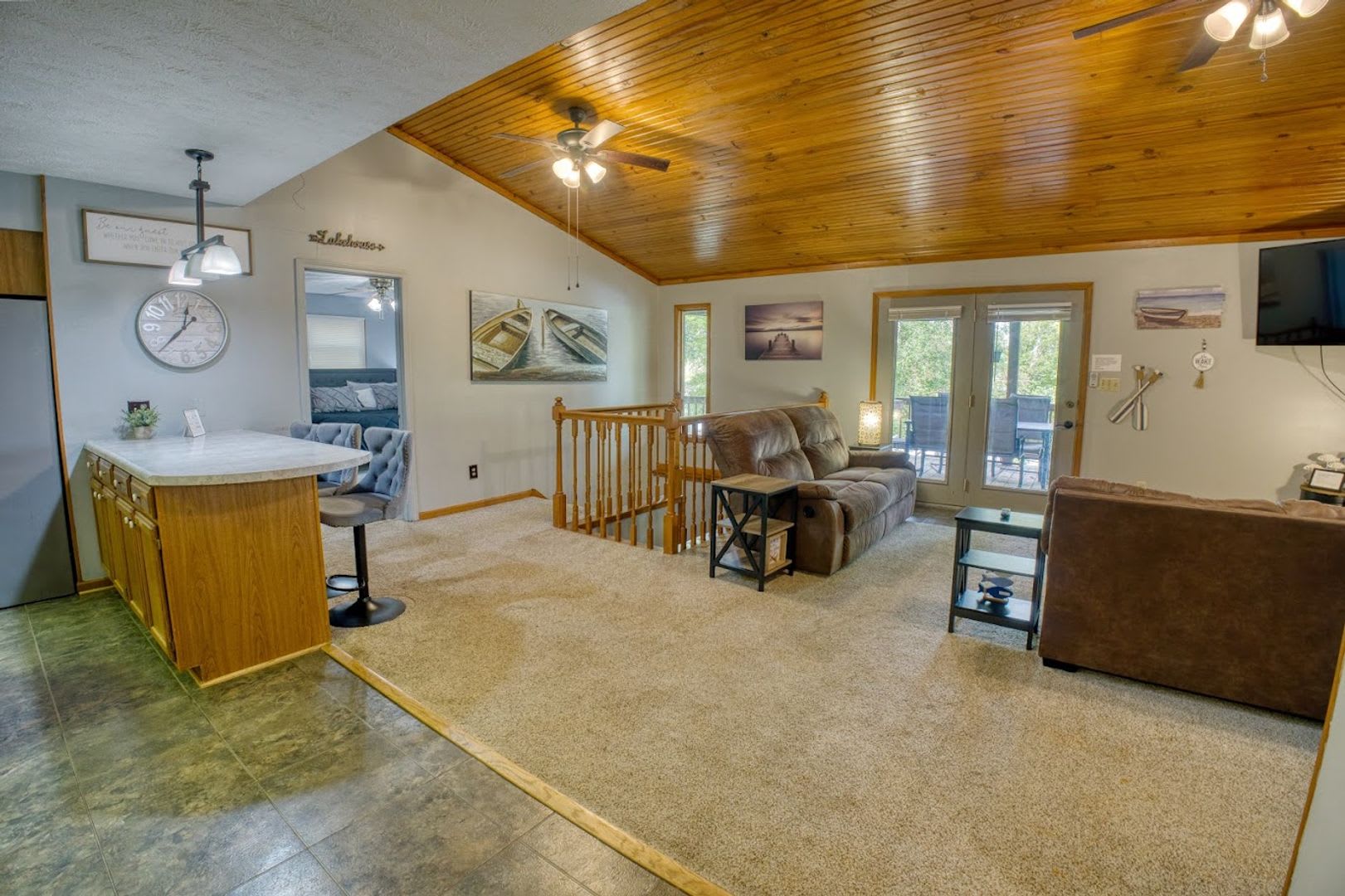Monthly Waterfront Cabin with Slip – photo 4