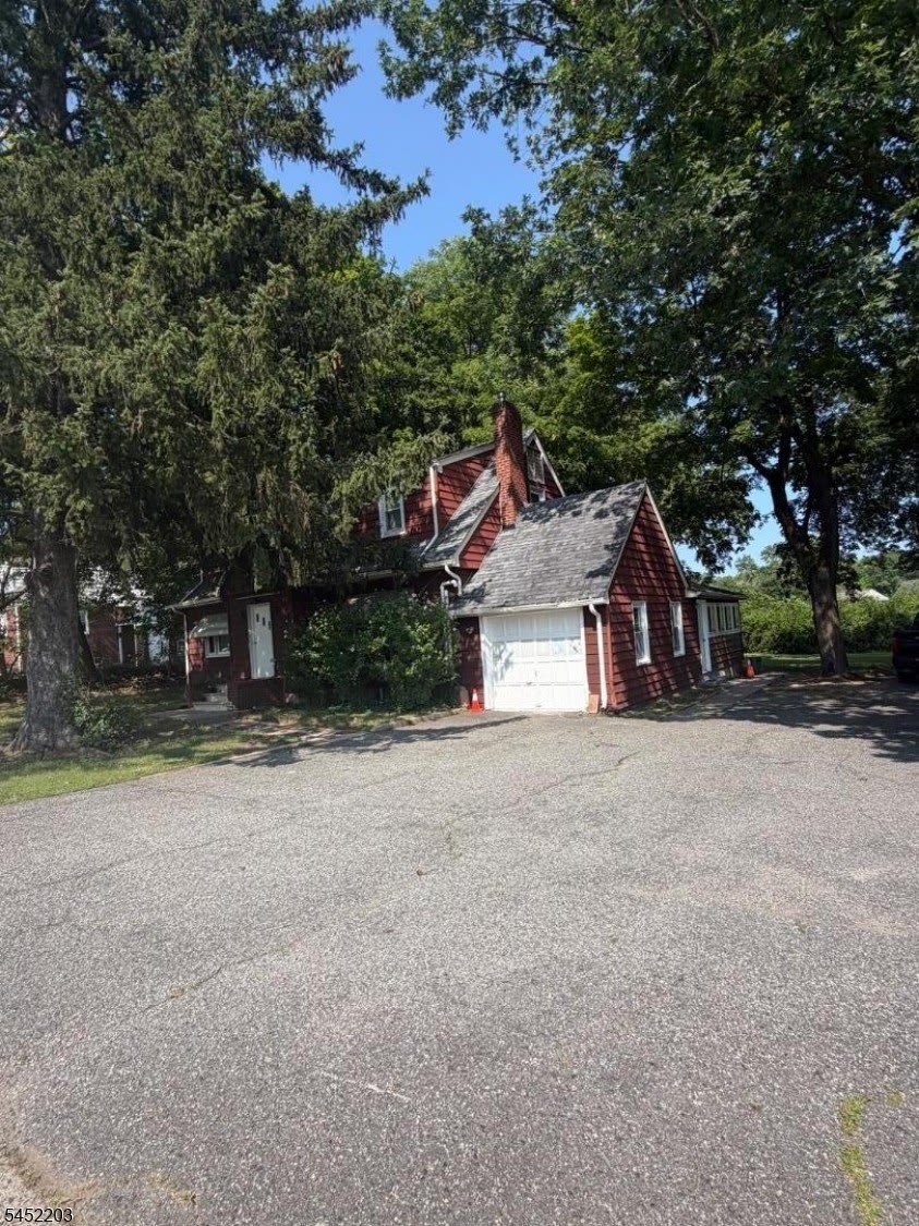 1016 Valley Rd – photo 1
