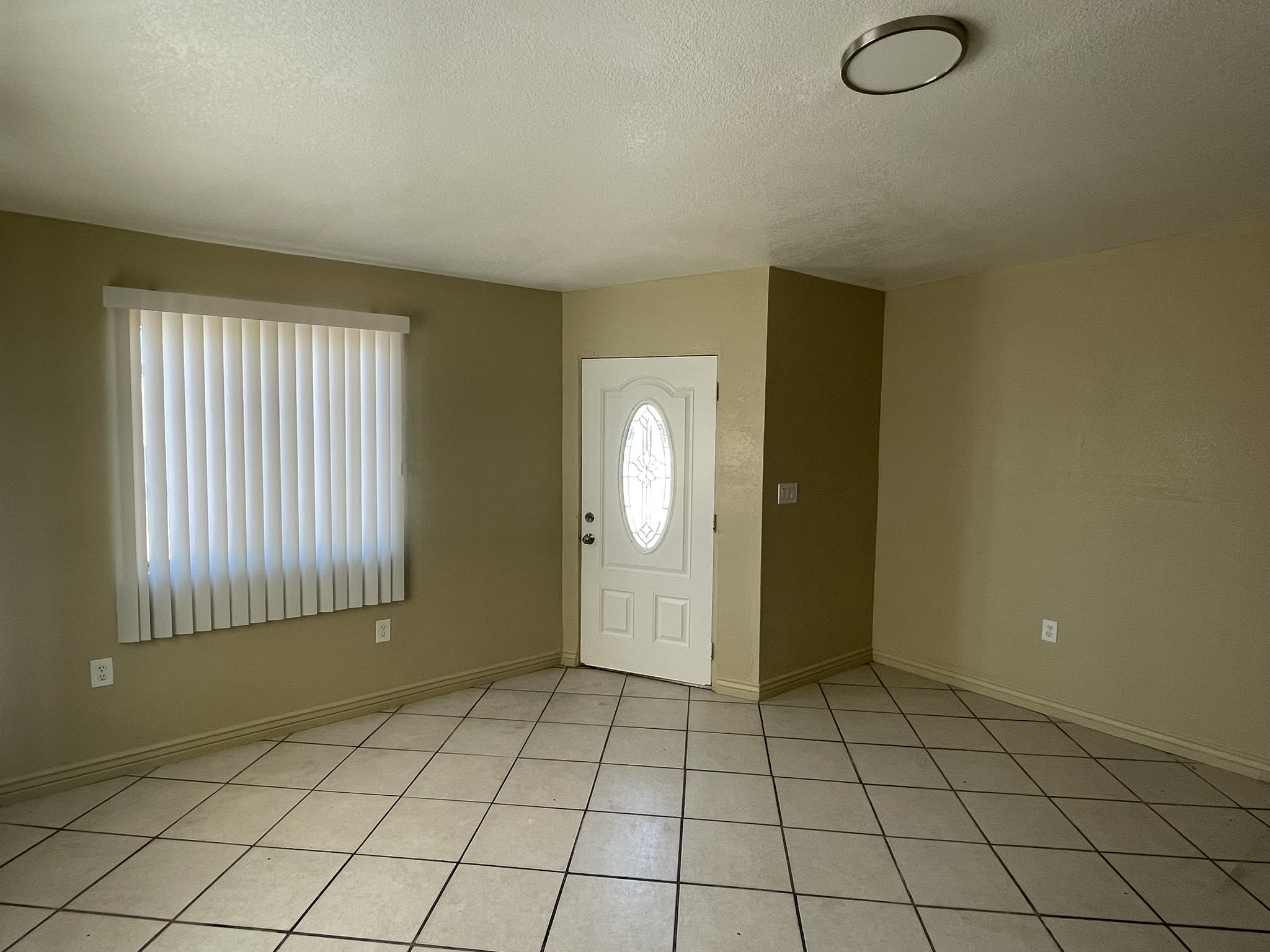 1701 E. Harvard Street – photo 2