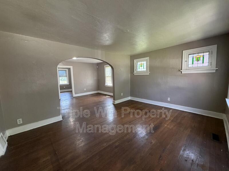 8530 Lowell St – photo 4
