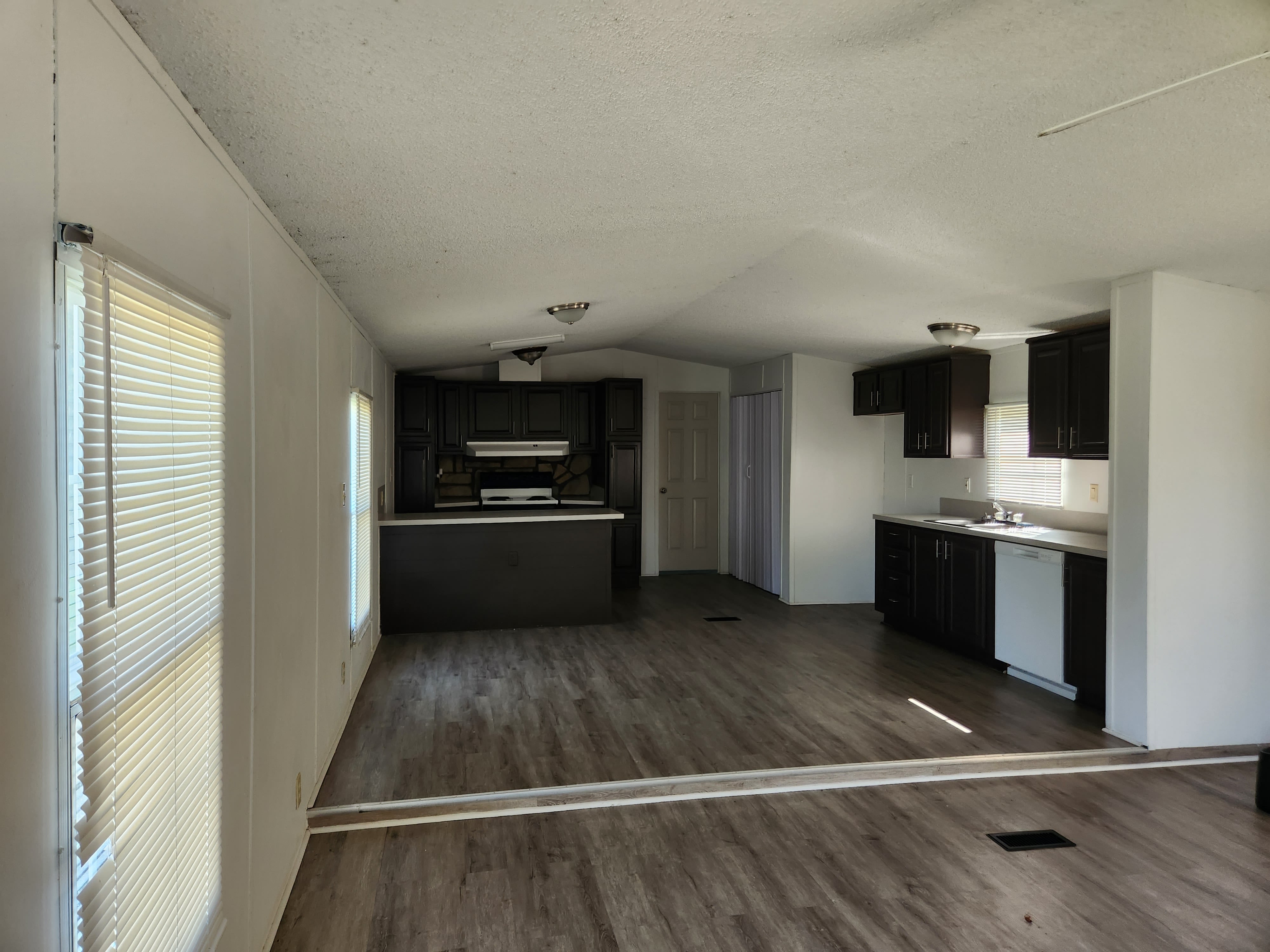 22903 La 22 – photo 3
