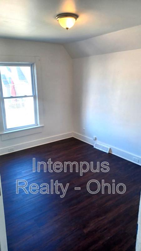 2070 W 105th St – photo 5