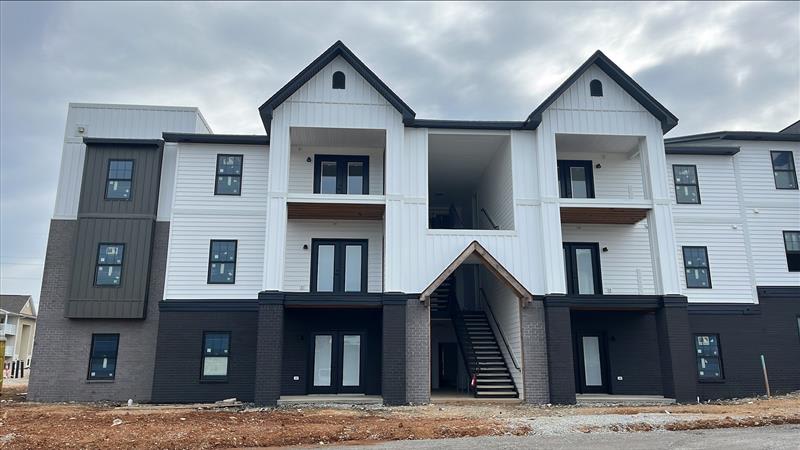 9900 Moore Hill Place 203 – photo 3
