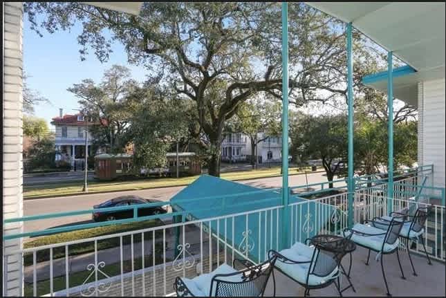 2833 Saint Charles Avenue – photo 2