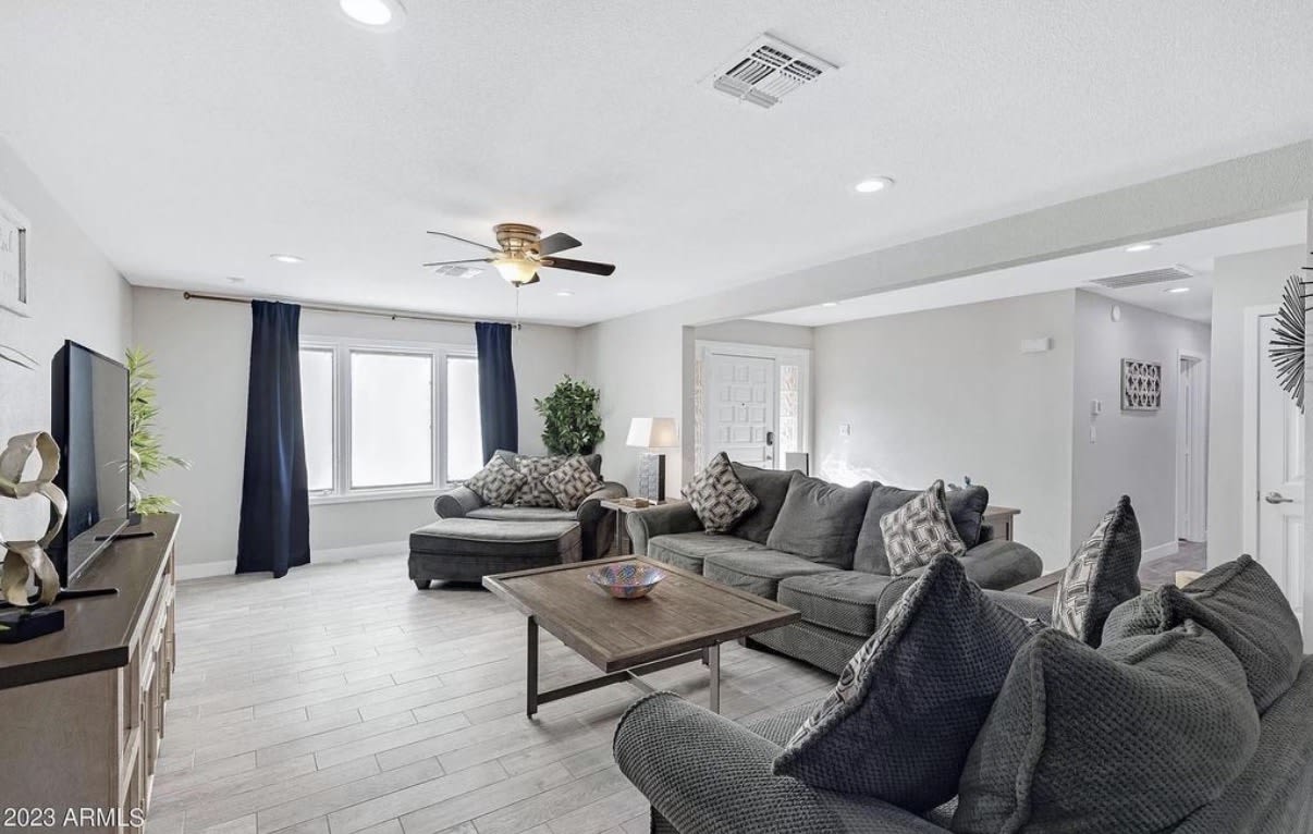 1834 East Alameda Drive – photo 3