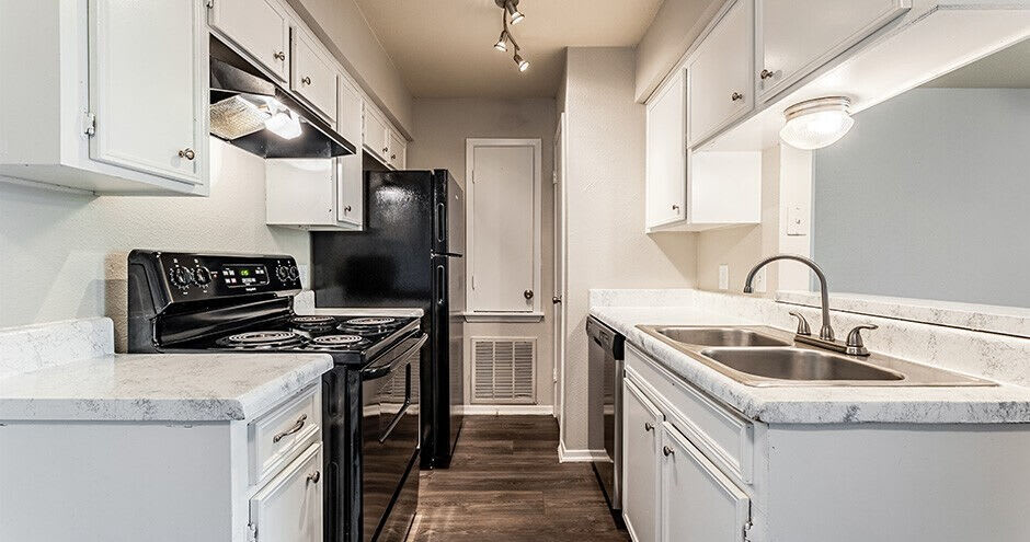 Brookhollow Apartments – photo 2