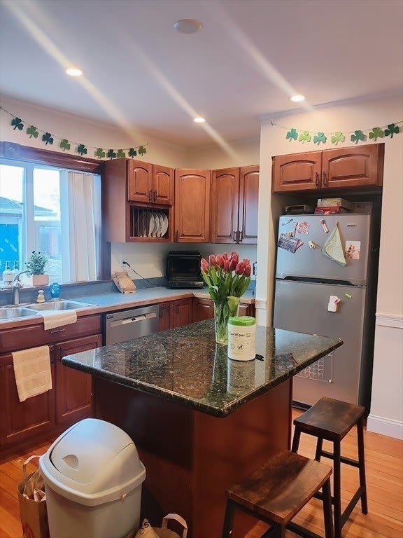 933 East Broadway – photo 3