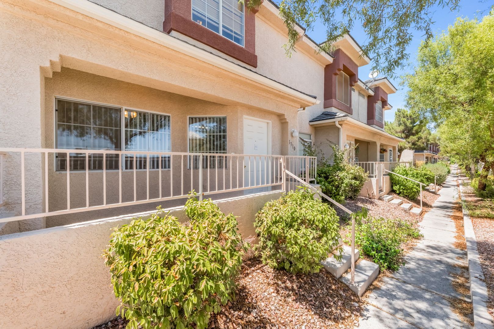 Desert Creek Townhome Retreat! – photo 1