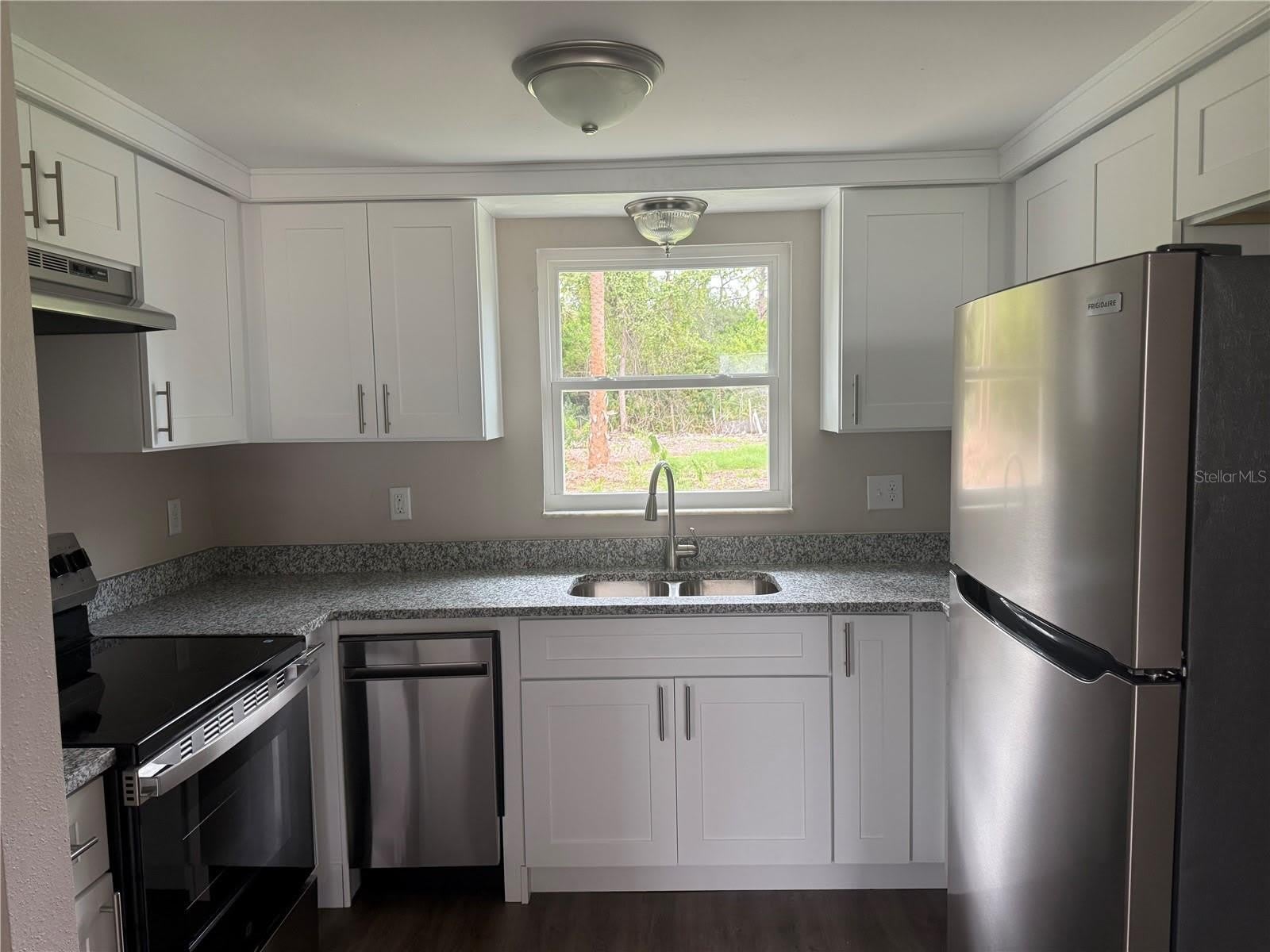 7335 NEW YORK Avenue – photo 2
