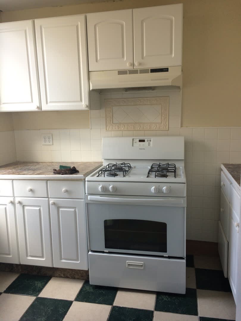 Large 2 Bedroom 1 Bath in MT Washington – photo 4