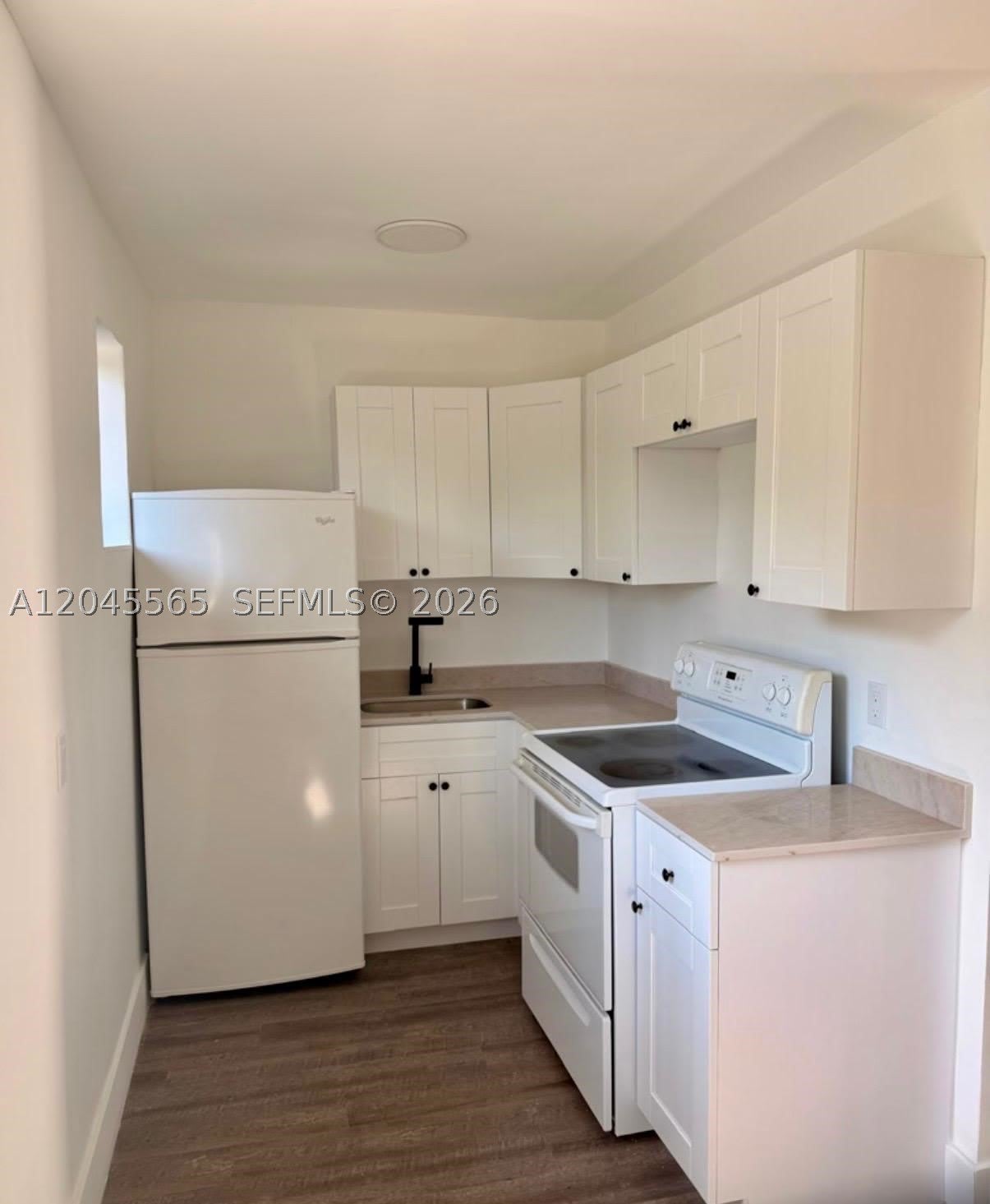 7535 NE 2nd Ct – photo 1