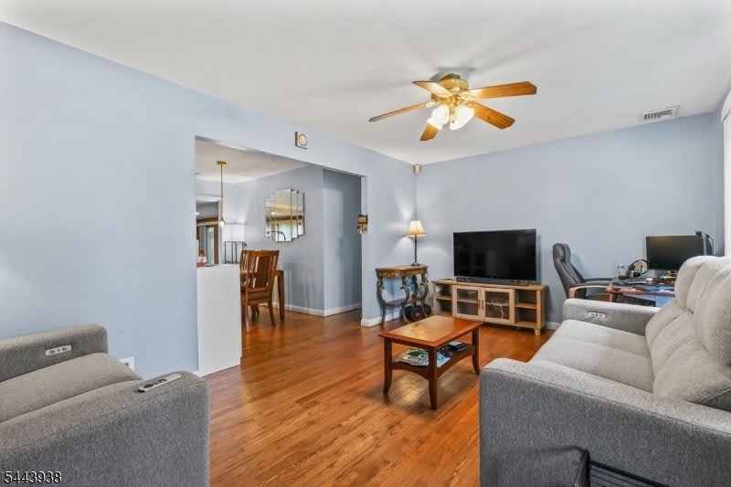 57 Ivanhoe Ter – photo 4