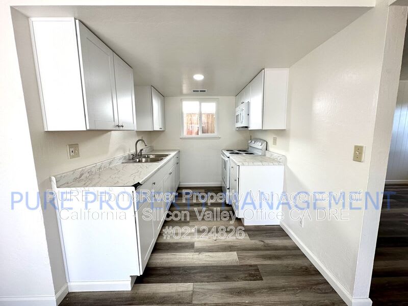 555 Bridge Street – photo 3