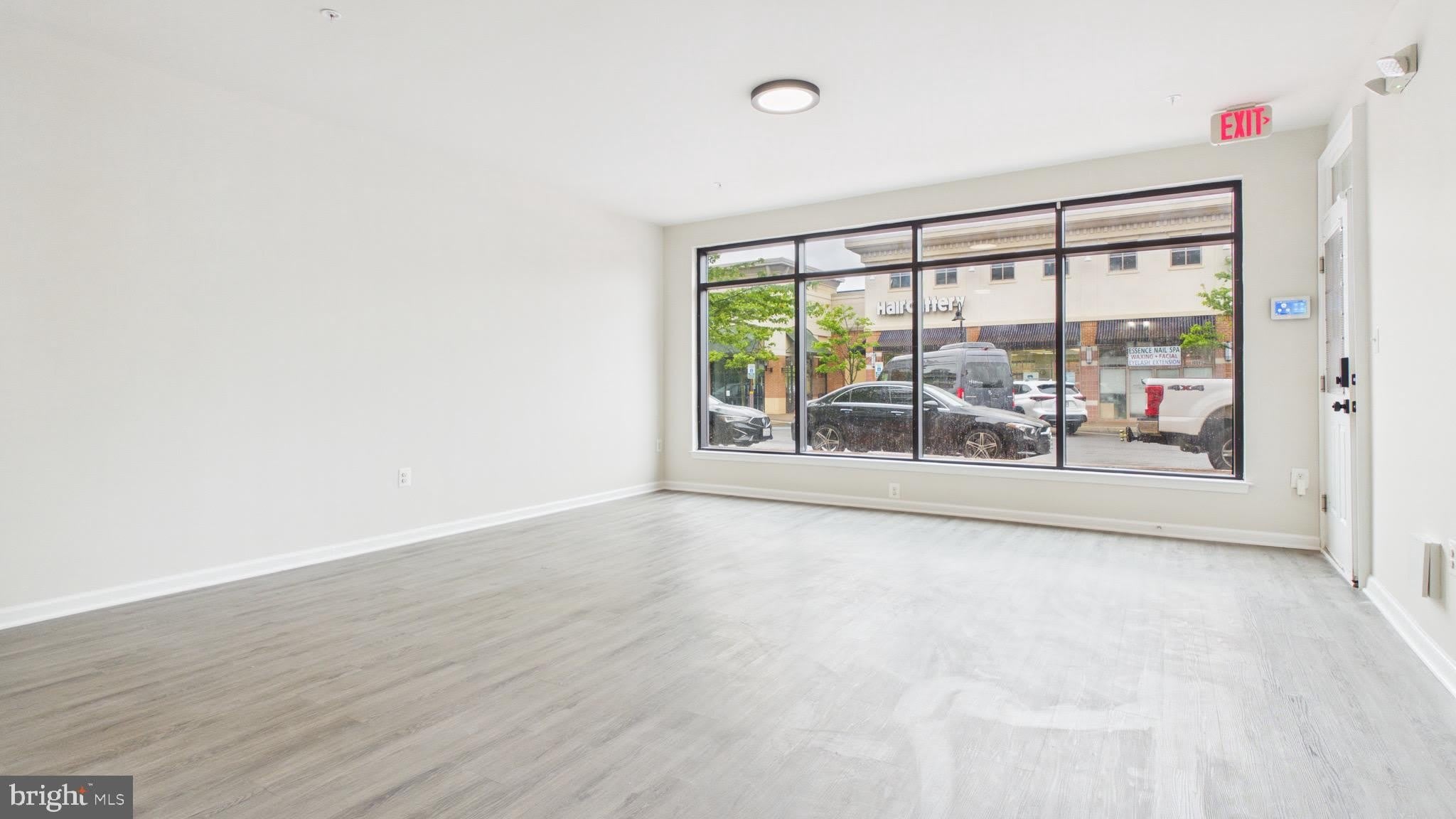 10082 Market Street – photo 5