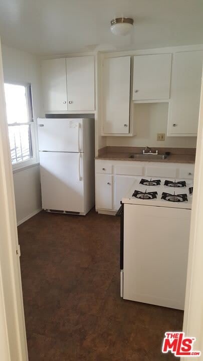 939 N Stanley Ave – photo 3