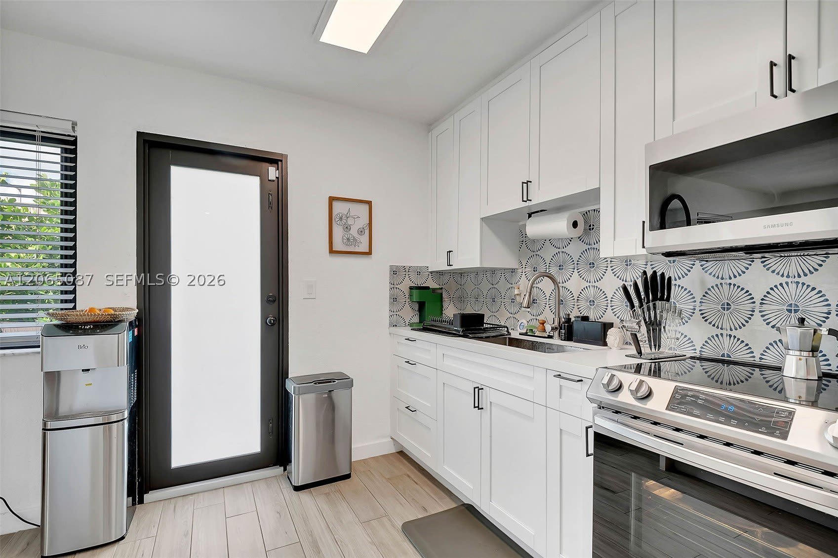 595 Nw 101St St – photo 5