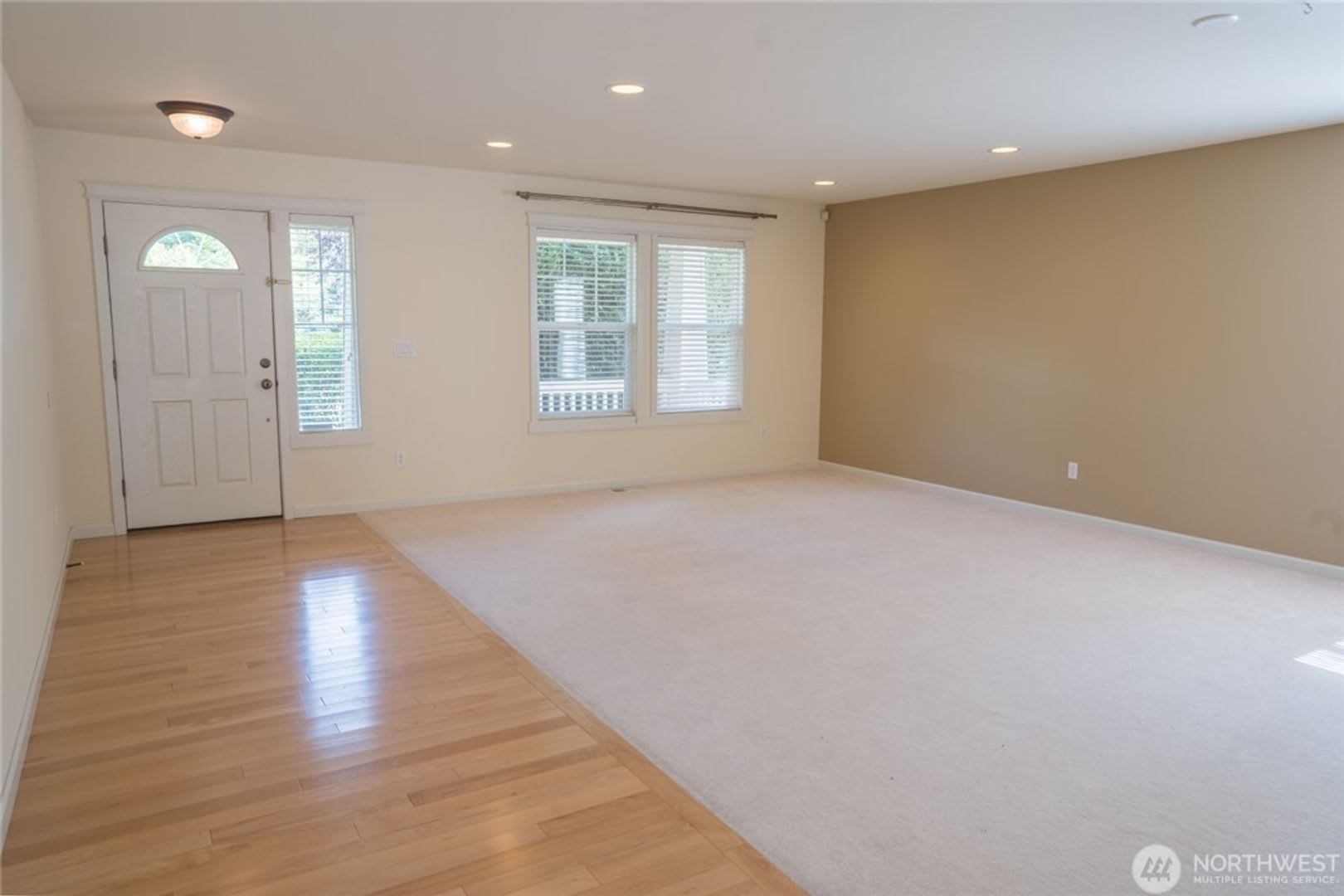 4bd/2.5ba Redmond Home – photo 5