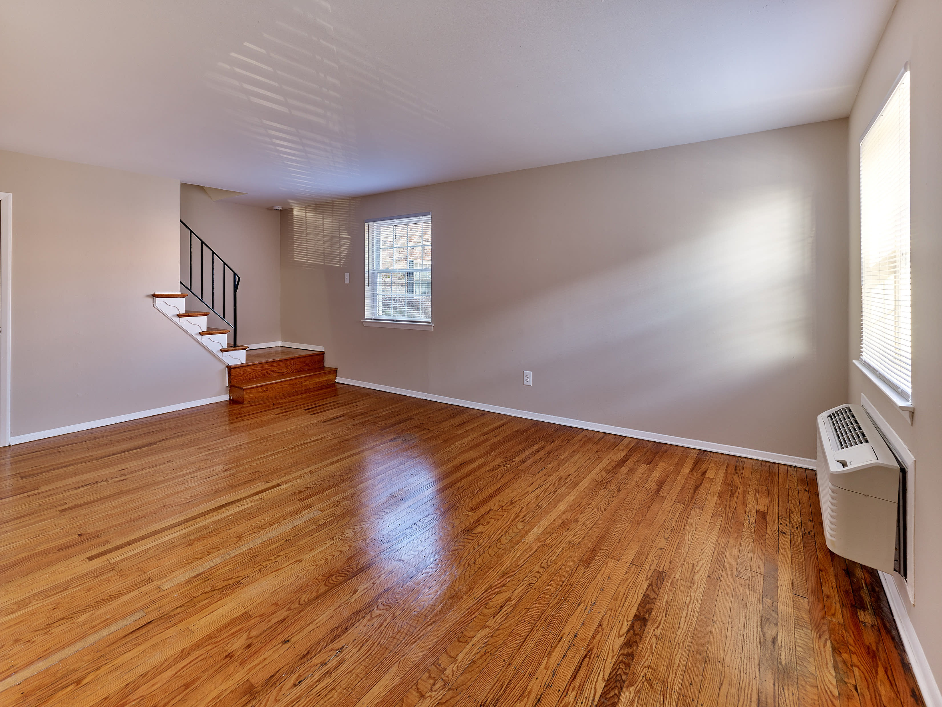 Eldorado Court Apartments – photo 2