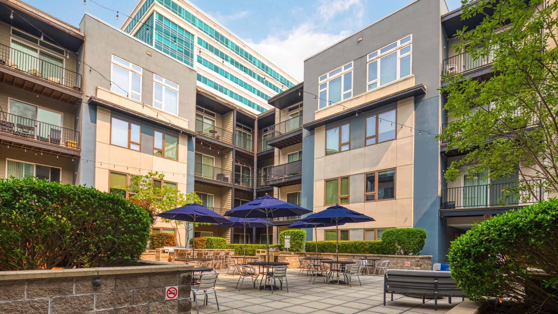 Encore 4505 at Town Center Apartments – photo 1