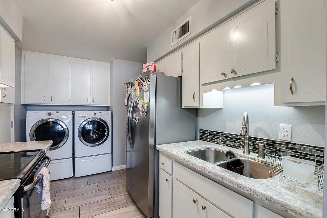 1909 W Palm Ln – photo 5